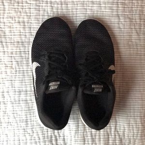 EUC Nike Training Flex TR7